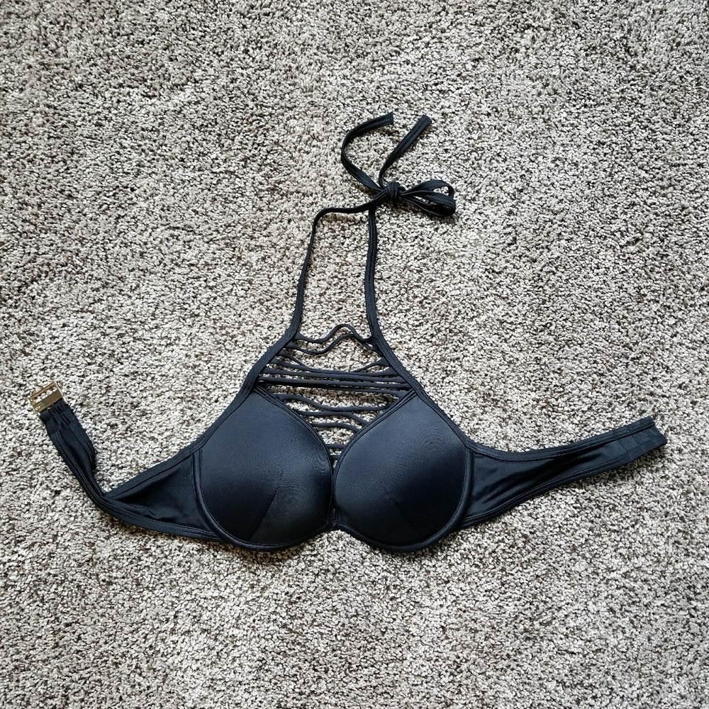 🌿Victoria's Secret Bikini Top 34B push up
